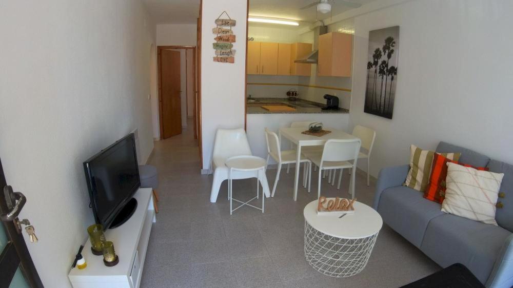 Encantador Apartamento Gaviotas Cerca De La Playa Apartment Calafat Bagian luar foto